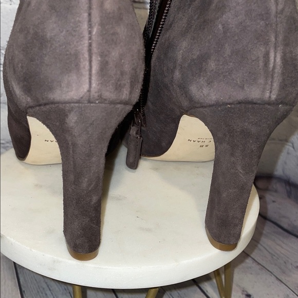 Cole Haan Dark Brown Suede Heeled Boots Sz 8 NWOB - Picture 8 of 10